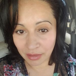 Meet your Posher, Roxana